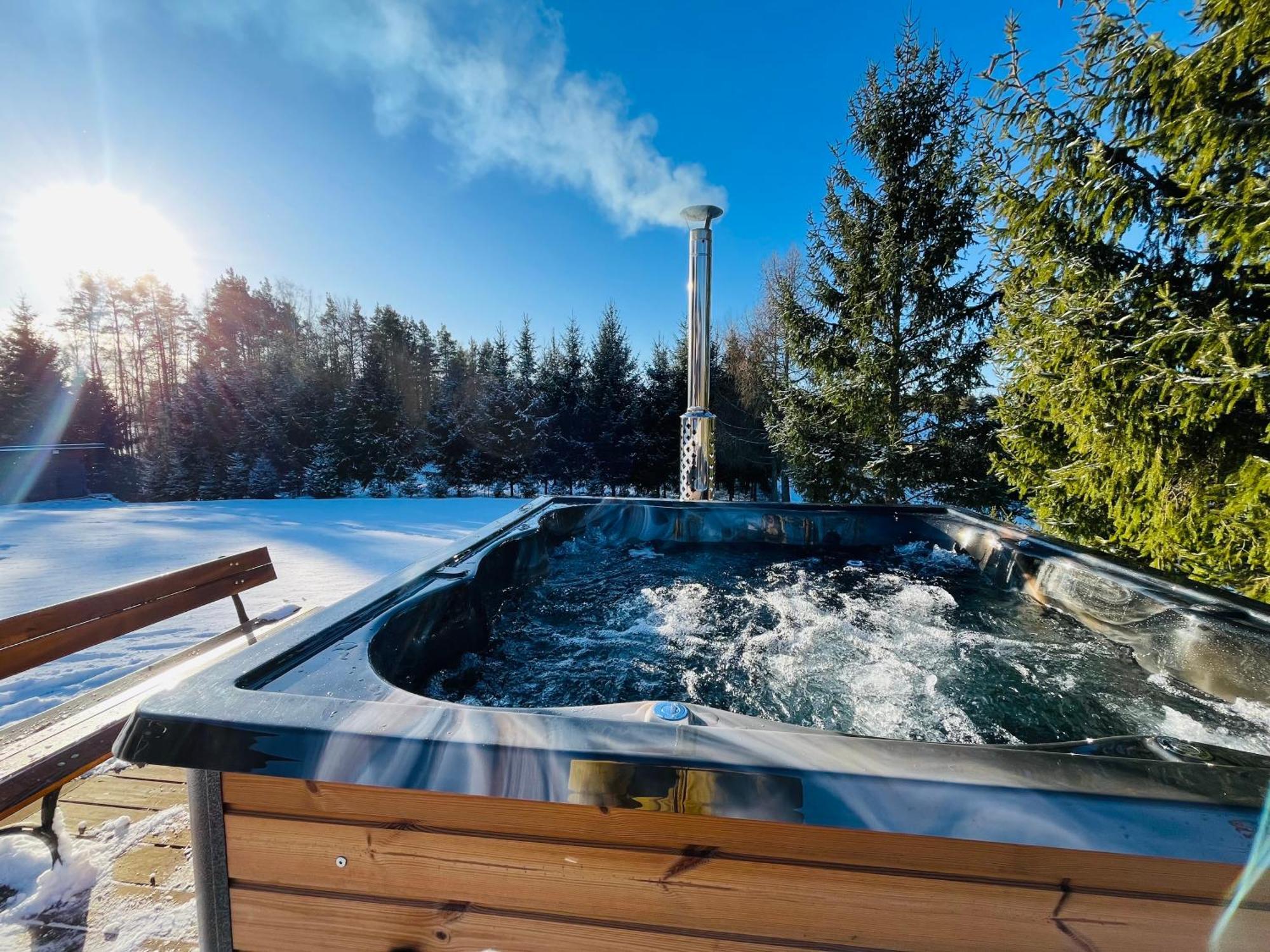 Domek Z Kominkiem Nad Jeziorem Z Jacuzzi Ogrodowym Sumowo  Ngoại thất bức ảnh